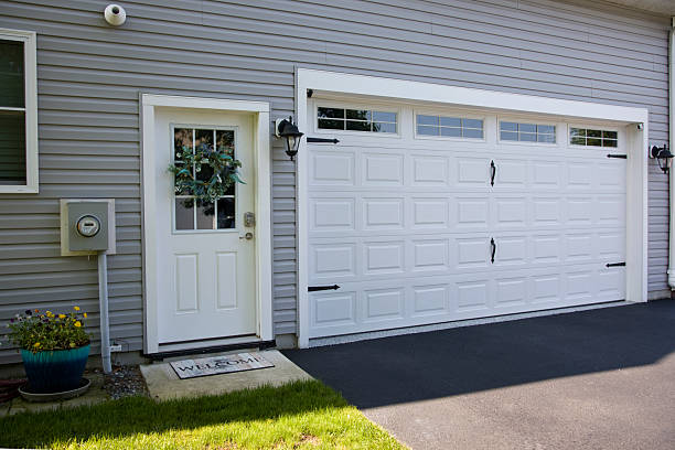 24/7 Emergency Garage Door Panel Replacement experts in St. Pauls, NC